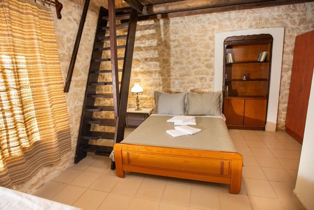 Appartement Petra Vori House Extérieur photo